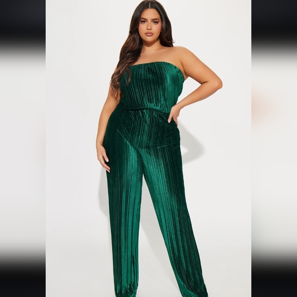 Fashion Nova velvet jumpsuit - Picture 1 of 8